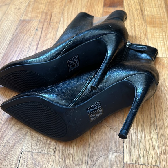 Black booties - Picture 3 of 4